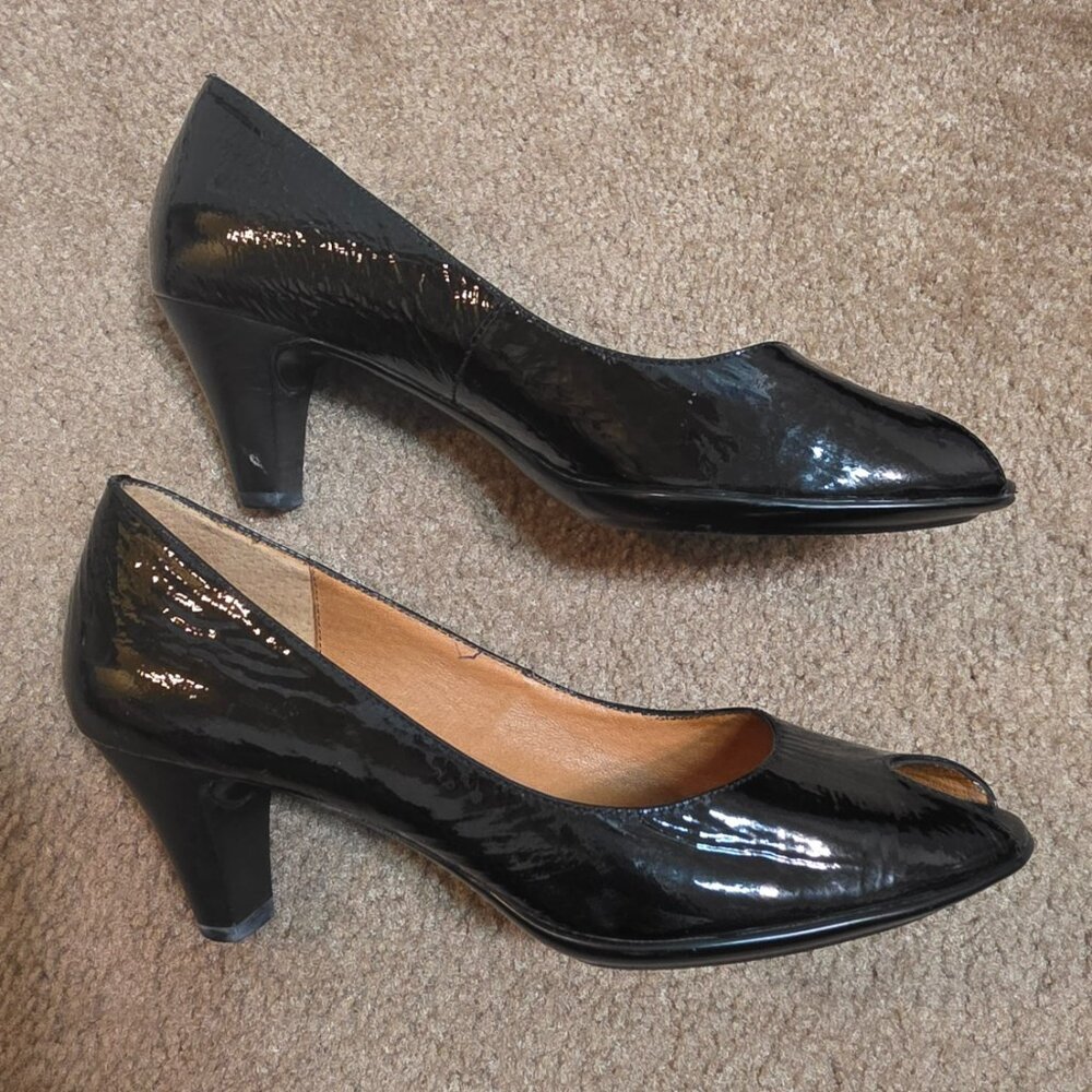 Sofft Black Leather Peep Toe Pumps sz 8M